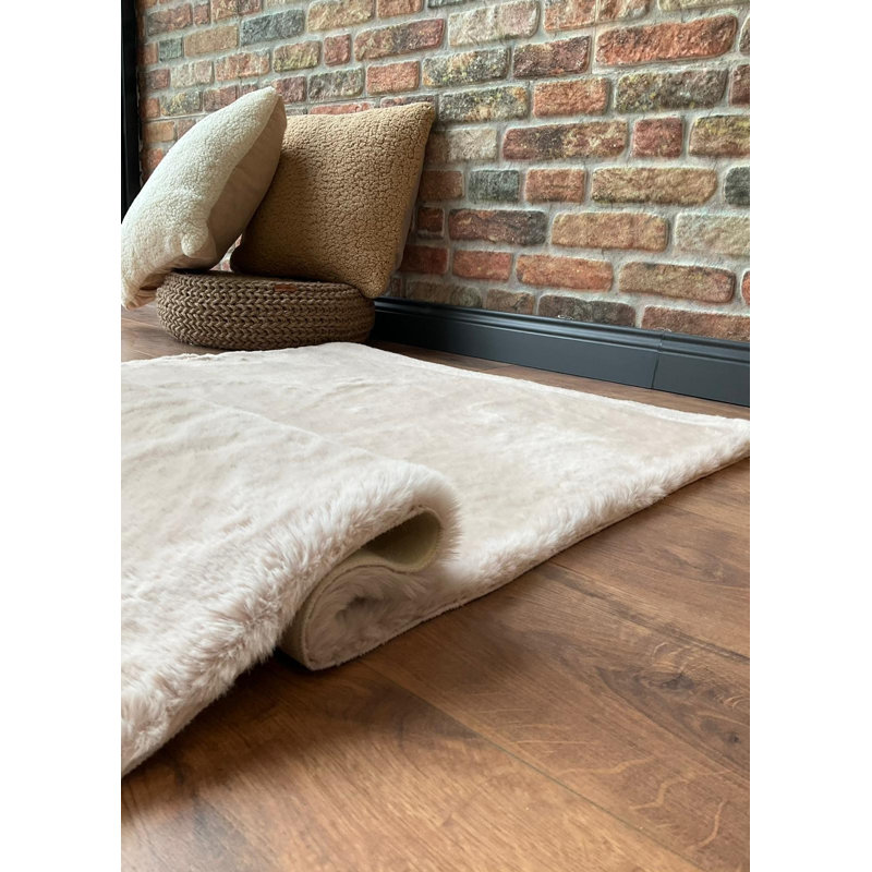 Tapis lavable Guiseppe Premium (2,5 x 9,8 pi), antibactérien, beige, 100% polyester | 19,7 oz / verge carrée, épaisseur: 2,0 pouces | Durable, lavable à la machine à 86 ° F, idéal pour le salon, la chambre à coucher et le vestibule