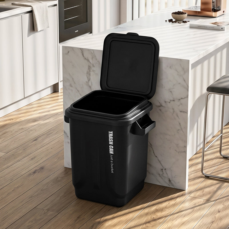 PP Kitchen Trash Can, Black