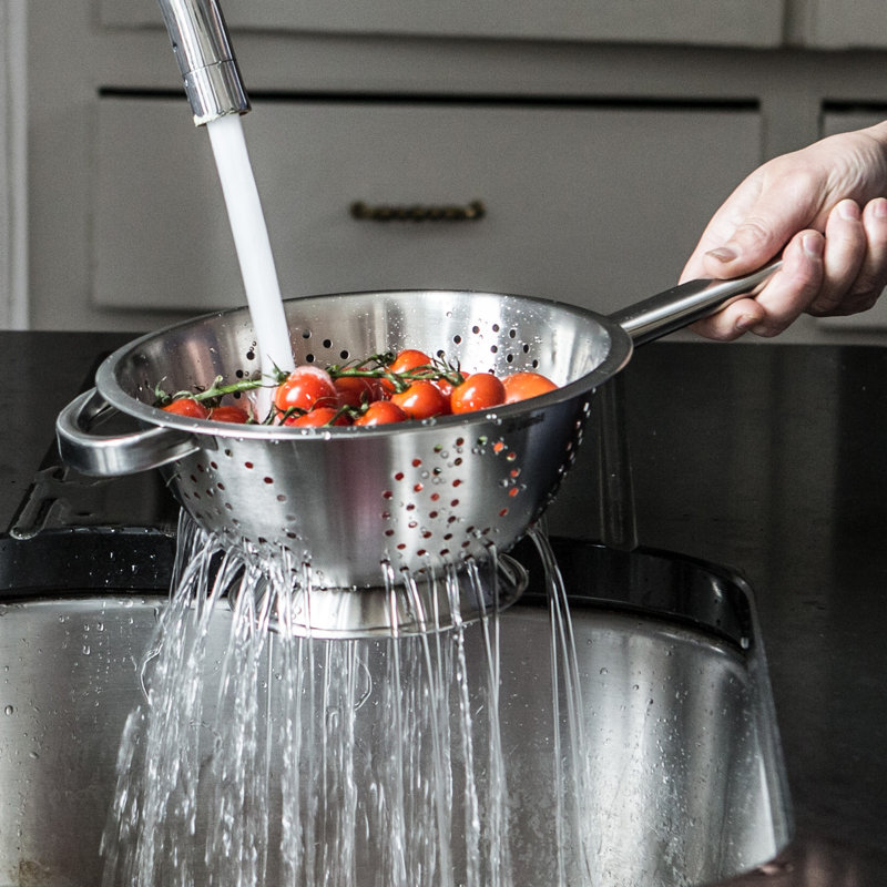 Judge, Kitchen - Long Hangled Colander