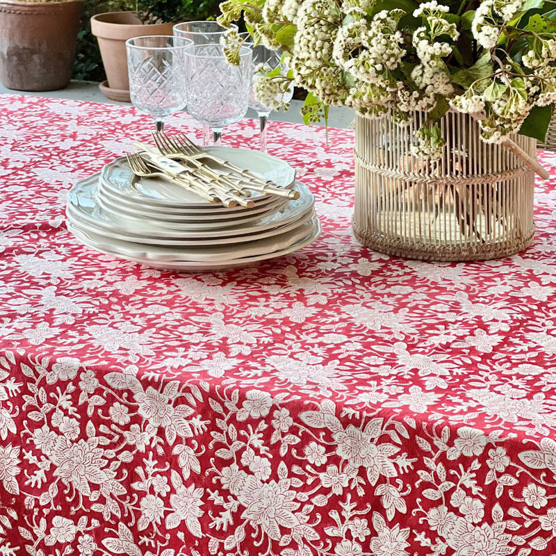 Carmen Red And White Tablecloth, 72" D x 135" L