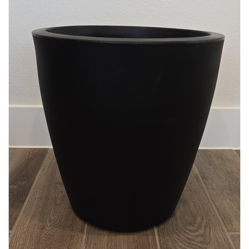 Violeta Medium, 17" H x 16.2" W x 16.2" D, Black