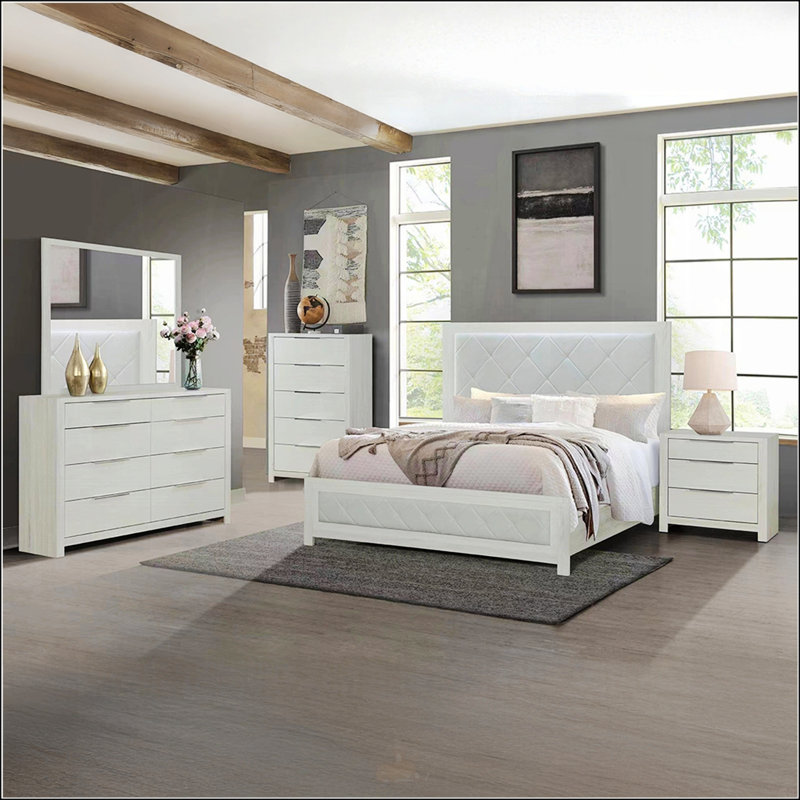 Table de chevet moderne à finition beige avec 3 tiroirs, parfaite pour le rangement dans la chambre à coucher et élégante