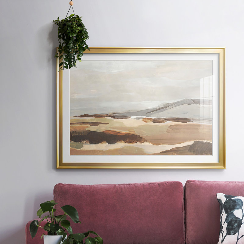 Dusky Mountain I, reproduction d'art encadrée, Or, H 27 po x l 39 po x P 1,5 po