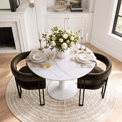 Ensemble de table de salle à manger pour 2 personnes avec table ronde et 2 fauteuils rembourrés en velours