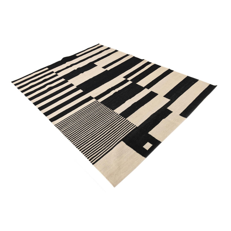 Tapis noir et blanc 5x8 Pegues