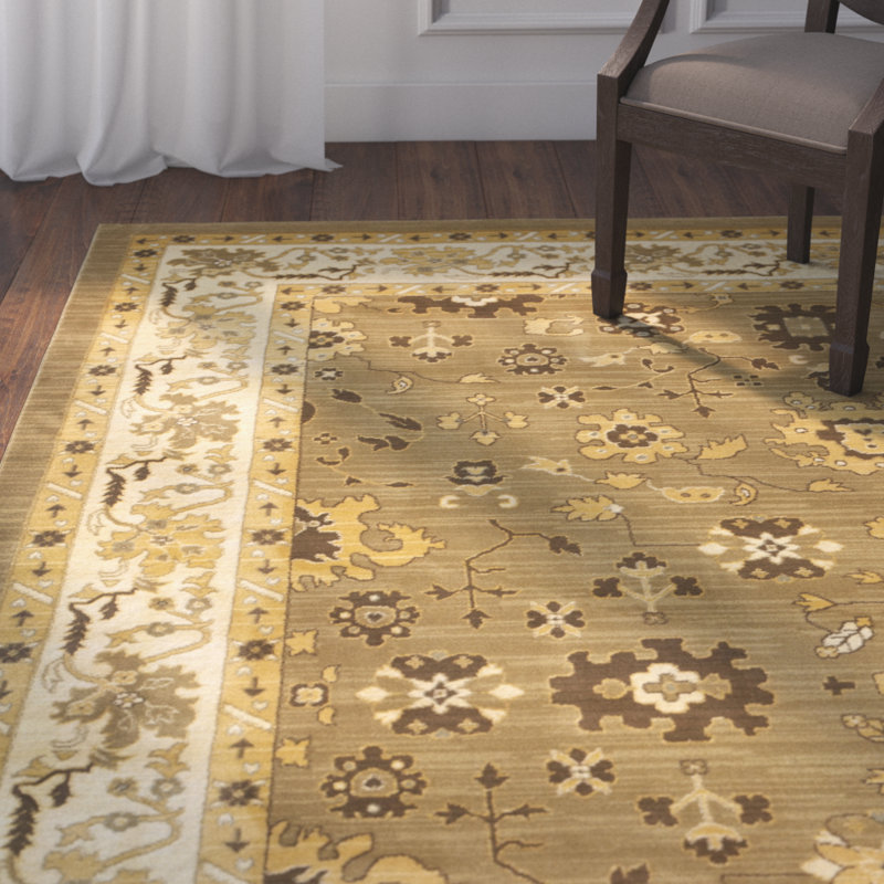 Tapis vert / crème Christensen, Rectangle 4 pi x 5 pi 7 po
