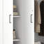 Armoire en bois manufacturé