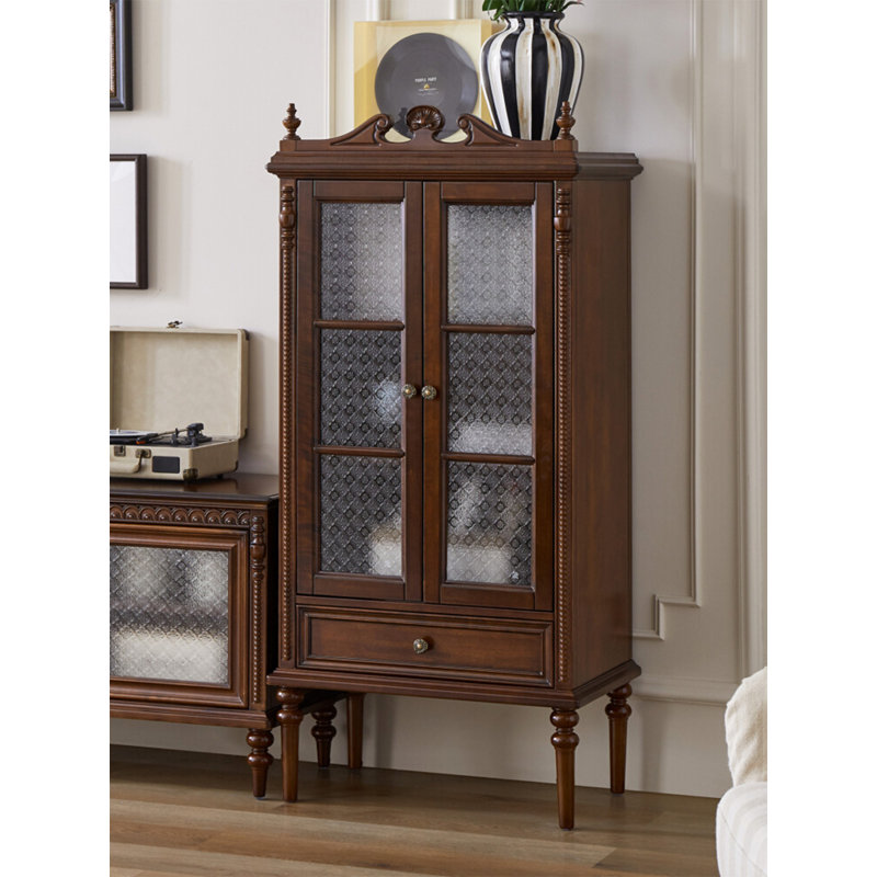 Élégante vitrine ornée avec porte en verre et tiroir Begonia