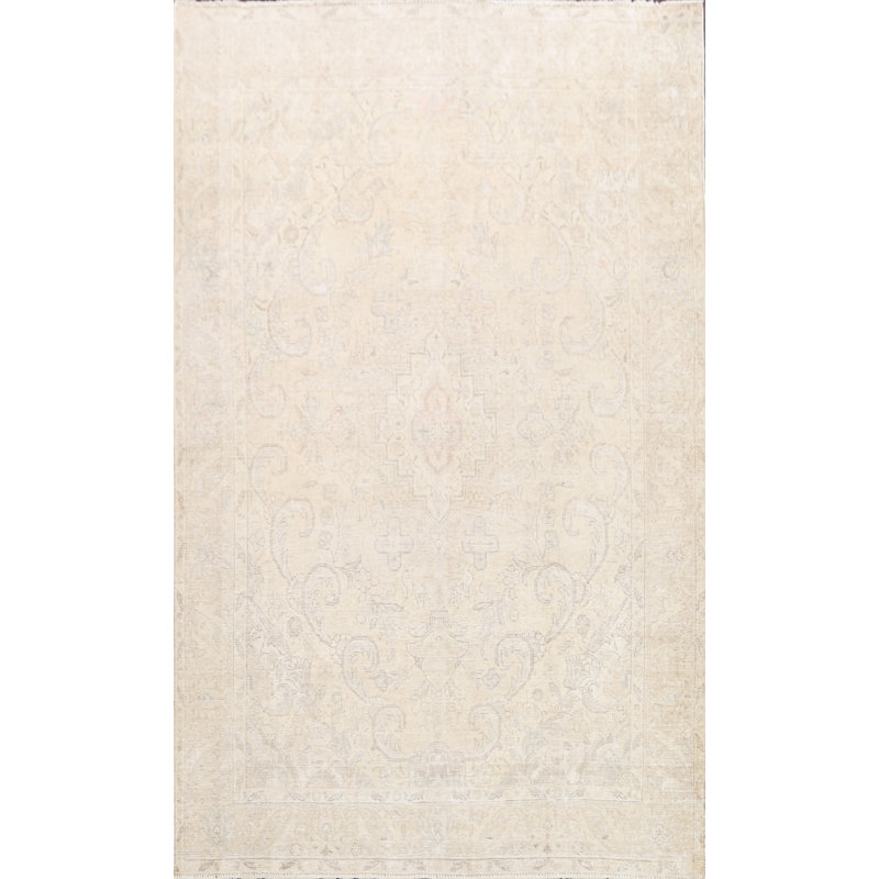 Tapis traditionnel floral discret 7x9