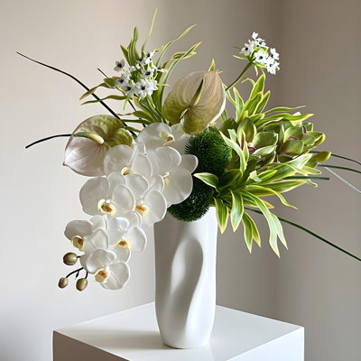 Ornements de fleurs simulées