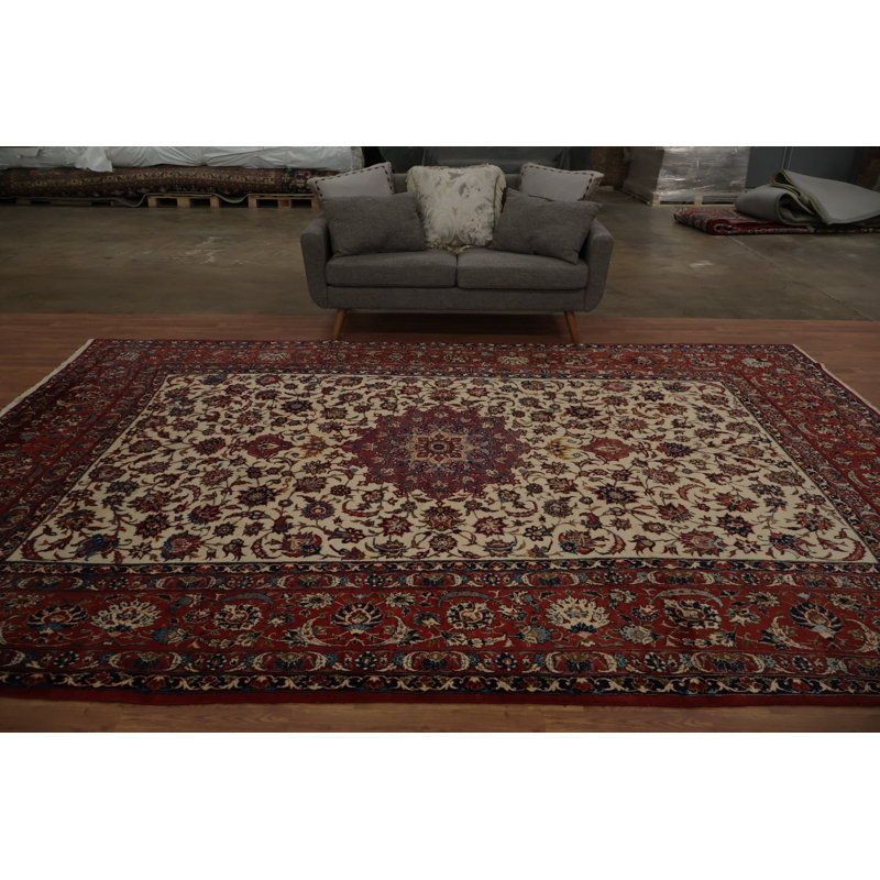 Tapis traditionnel motif médaillon 9 x 13