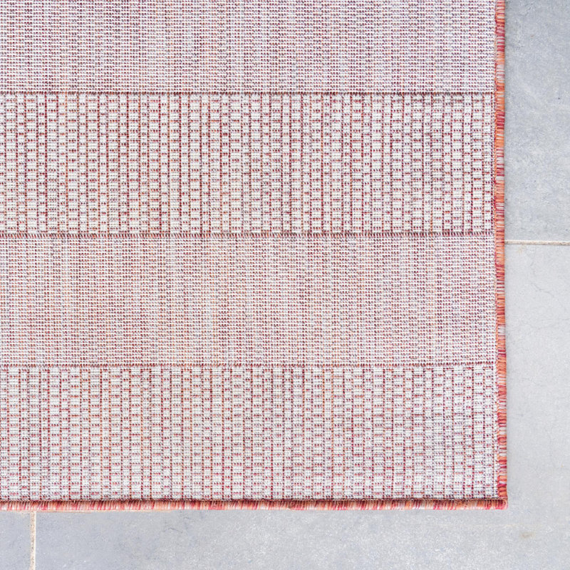 Tapis intérieur / extérieur rayé rouge / gris Simkins, Rectangle 6 pi 1 po x 9 pi