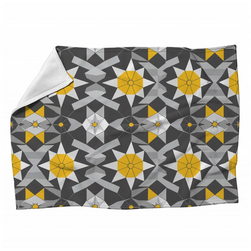 Sharp Abstract Machine Printed Throw Blanket, Queen