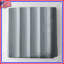 Couvre-lit matelassé gris à panneaux verticaux toutes tailles-126174697