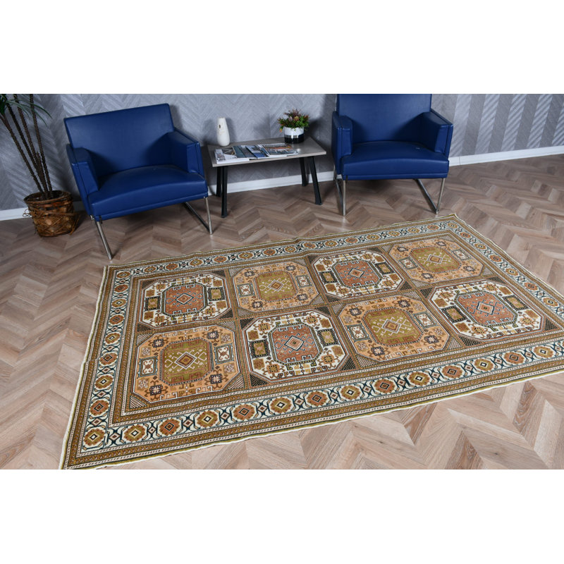 Tapis turc rétro pour salon avec un design coloré brun, idéal pour la cuisine et le style éclectique décoratif rétro