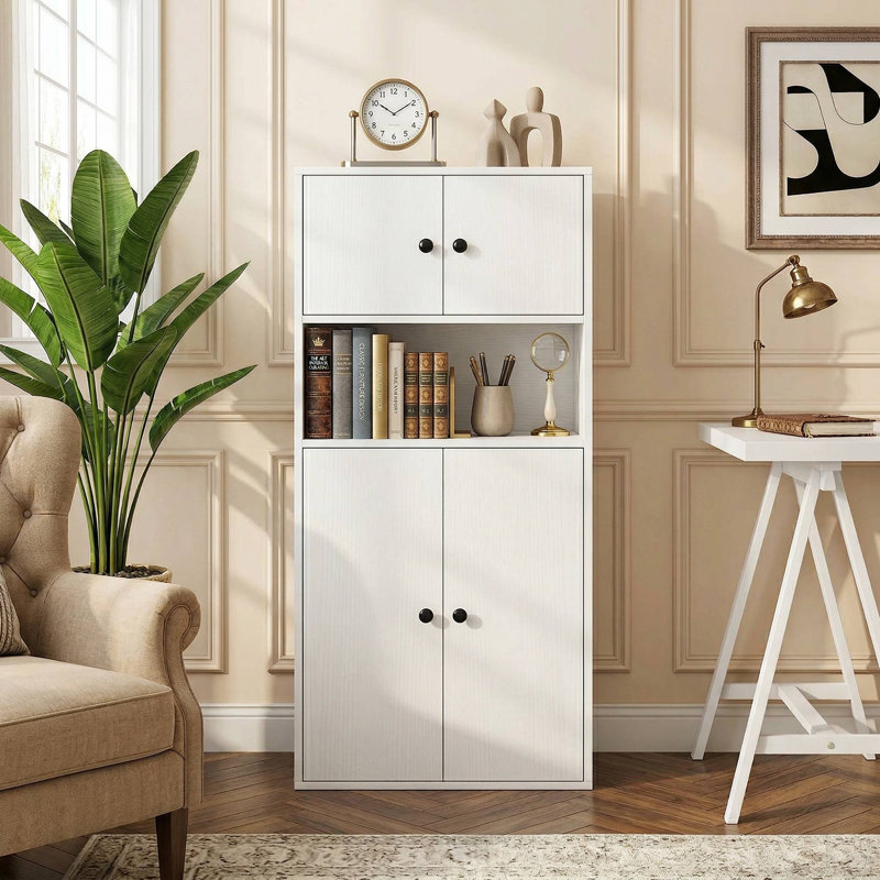 Bibliothèque de rangement autoportante de 44 po de hauteur, portes fermées à l'épreuve de la poussière et tablette interne réglable personnalisable, ensemble de sécurité anti-basculement, convient au salon, au bureau