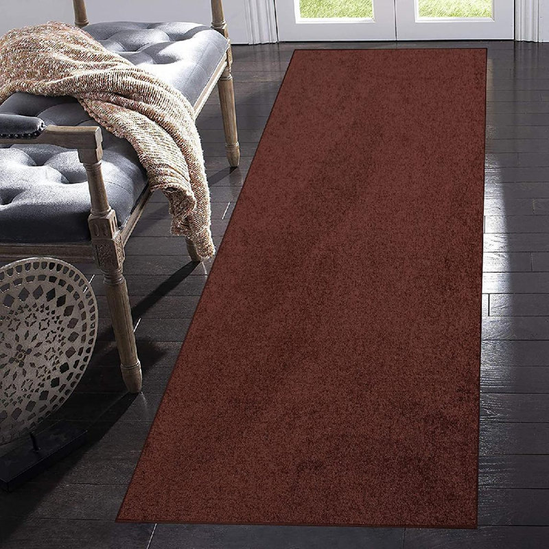 Tapis performance performance brun foncé tissé à la machine, Tapis de couloir 2 pi x 50 pi