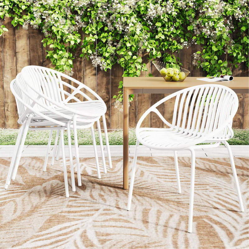 Chaises de salle à manger de patio empilables avec design respirant, style moderne et simple (ensemble de 2), pieds en métal + dossier en plastique, blanc