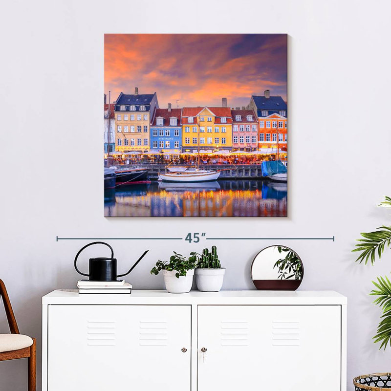 Nicci Copenhagen, soirée charmante à Nyhavn, H 30 po x l 30 po