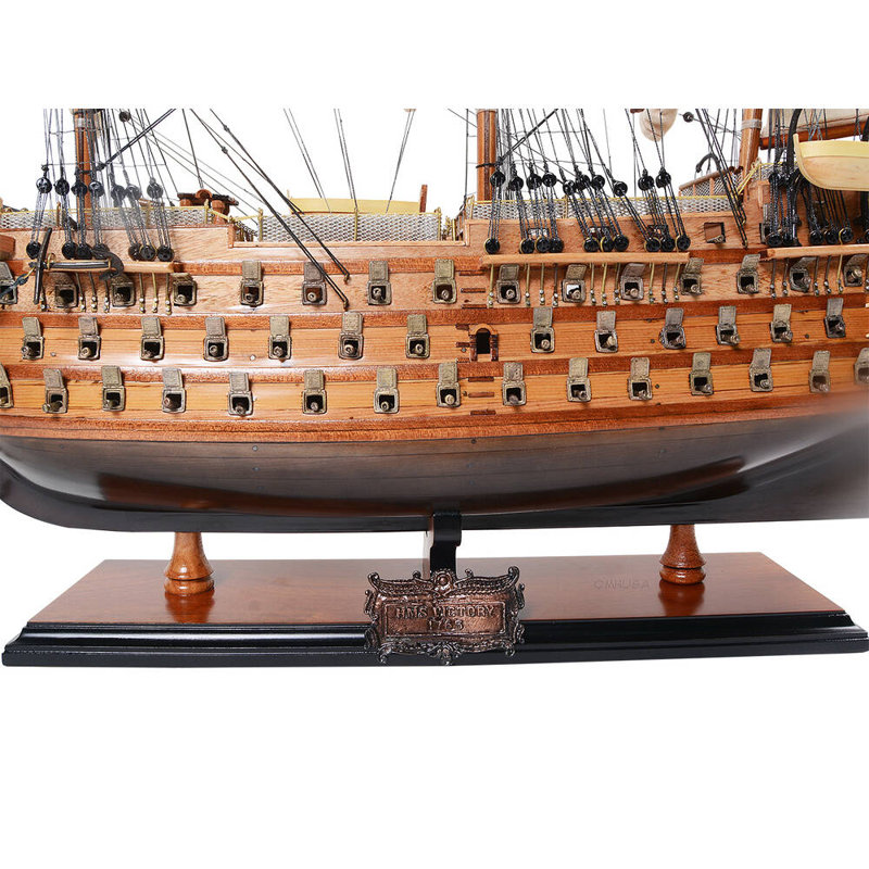 Ultimate HMS Victory Combo: A Model Ship and Classic Hat