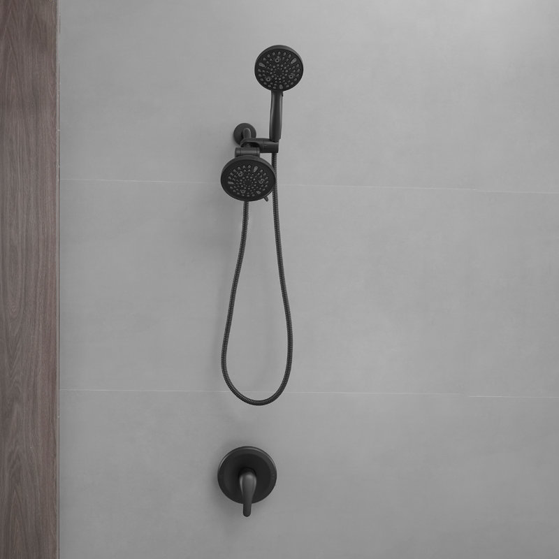 Ensemble de robinet de douche à une poignée et à deux jets 1,8 gallons par minute avec valve et pomme de douche à main filtrée