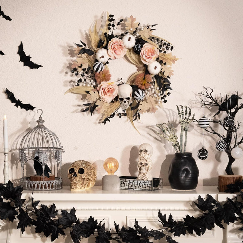 Couronne d'Halloween de 60 cm avec lumières pour la porte d'entrée | Couronne d'automne pliable et lumineuse avec citrouille blanche, crâne et roses roses, décorations d'intérieur pour l'Halloween, centre de table ou décoration de fête