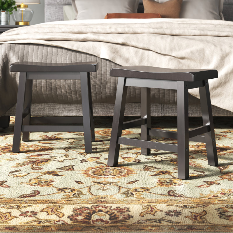 Tabouret en bois massif Danara, Vulcain