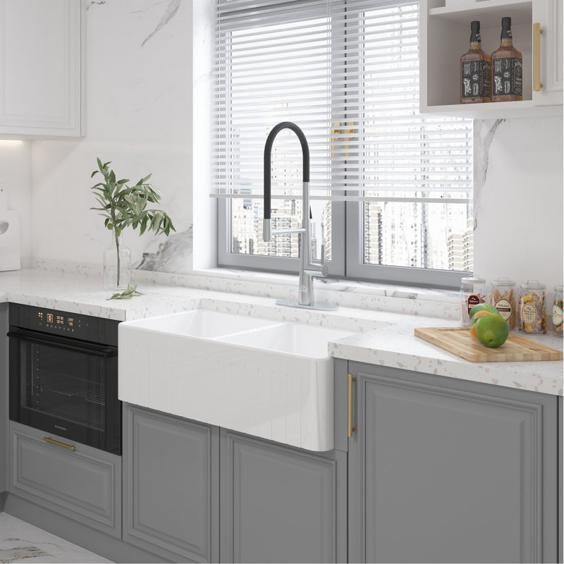33" L x 18" W Double Bowl Fireclay Farmhouse Kitchen Sink with Sink Grid, White