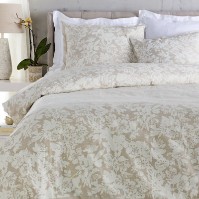 Clara Traditional Duvet Cover