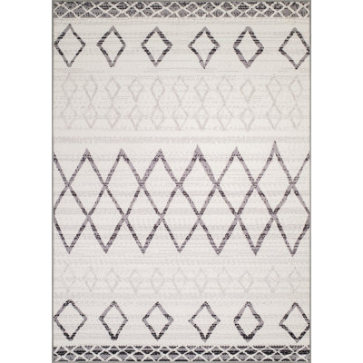 Daye Geometric Indoor Rug