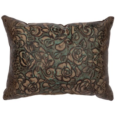 Coussin Wooded River