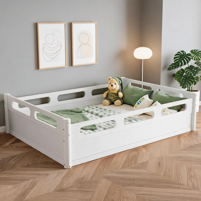 Lit plateforme double pleine grandeur de style moderne de style blanc avec garde-corps pleine longueur, sans sommier tapissier
