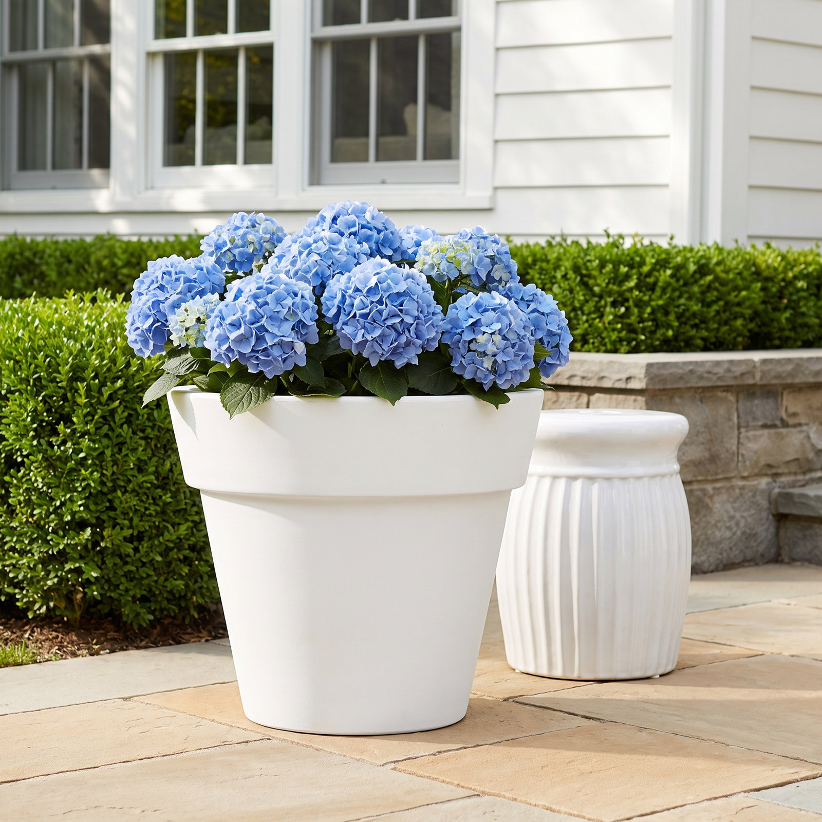 Pot Planter, 13.2" H x 15" W x 15" D, White