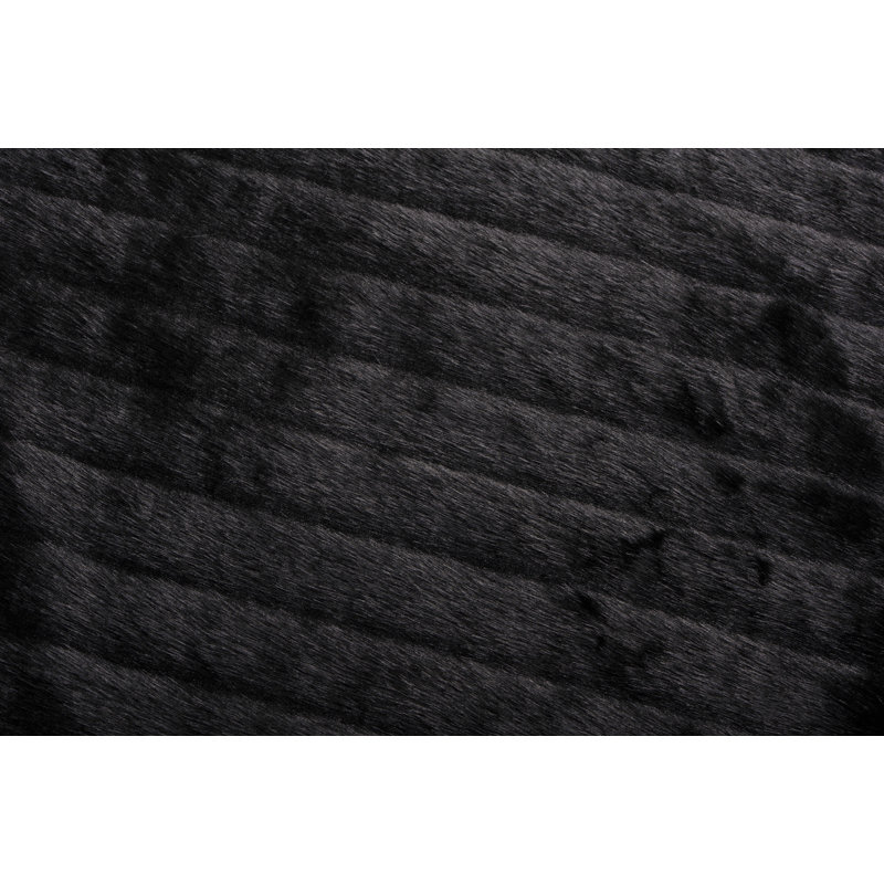 Faux Fur Solid Colour Faux Fur Shag Area Rug, Novelty 73.7cm x 114.3cm