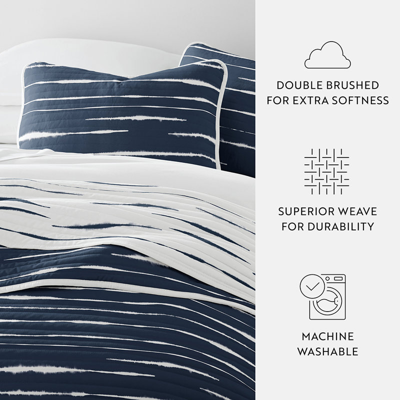 Becky Cameron Lightweight Coastal Reversible Quilt Set, King/Cal-King Quilt + 2 King Shams, Navy