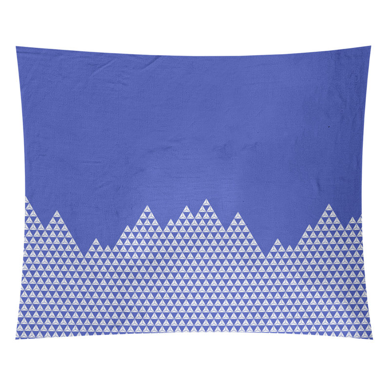 Tapisserie «Avicia Mountain» par Katelyn Elizabeth, H 27,5 po x l 37,5 po, Intérieur