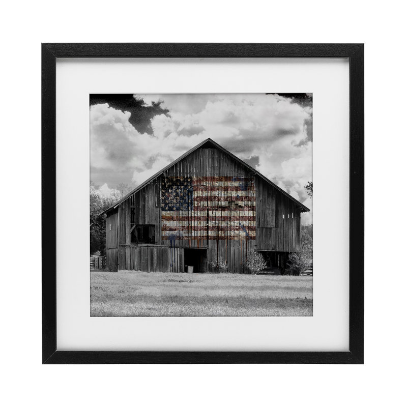 Drapeau des États-Unis, impression de grange monochrome encadrée sous verre, design par Decent Exposures, H 13 po x l 13 po