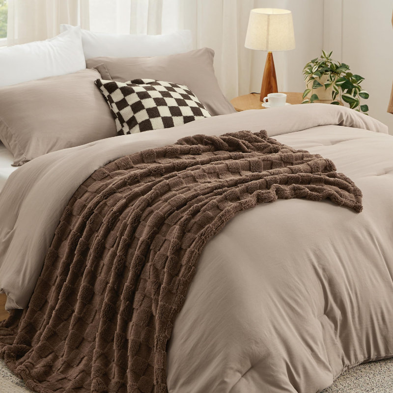 Bedsure Boho Comforter Set With Plaid Throw Blanket And Decorative Pillow, King Comforter + 4 Additional Pieces
