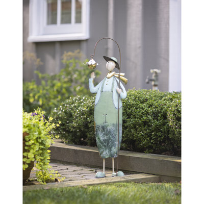 Muscanell Metal Garden Statue