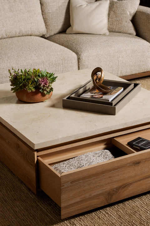 Coffee & Cocktail Tables