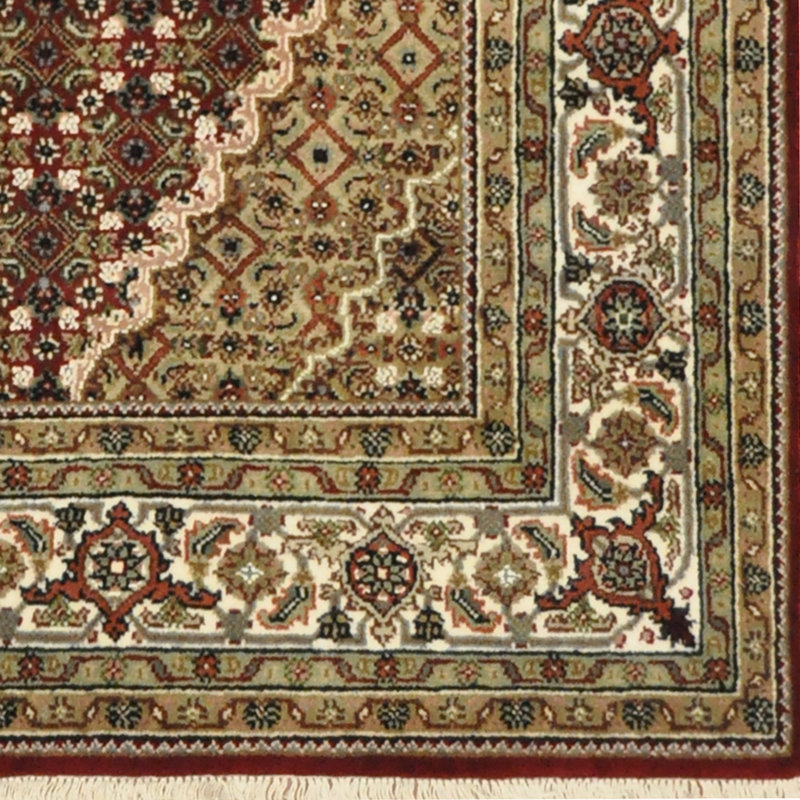 Dessarae Wool Oriental Indoor Rug