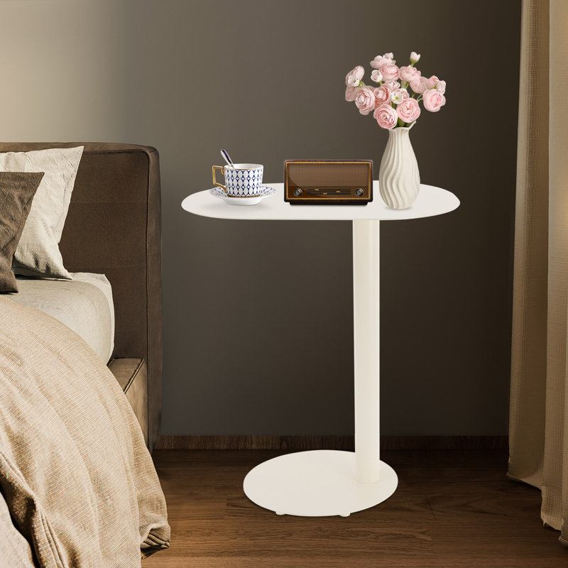 Table d'appoint en métal 20 po, Crème