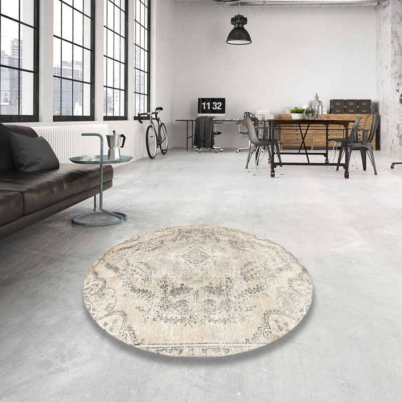 Oriental Indoor Rug, Round 8'