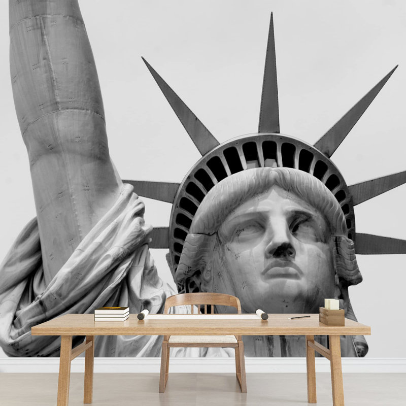 Gros plan sur le grand papier peint amovible auto-adhésif Statue of Liberty, L 66 po x l 96 po