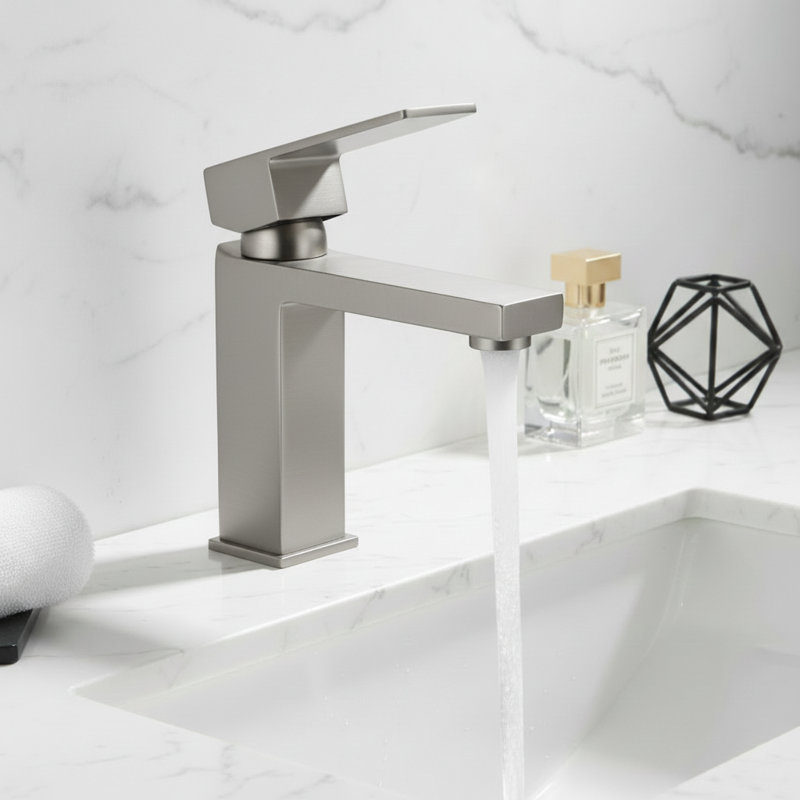 Robinet de salle de bain moderne à poignée simple, Nickel brossé