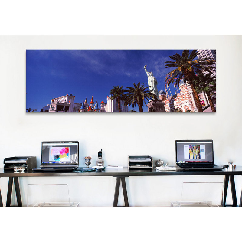 Reproduction d’art sur toile tendue à profil bas de cygratte d’une ville, the strip, las vegas, nevada, états-unis