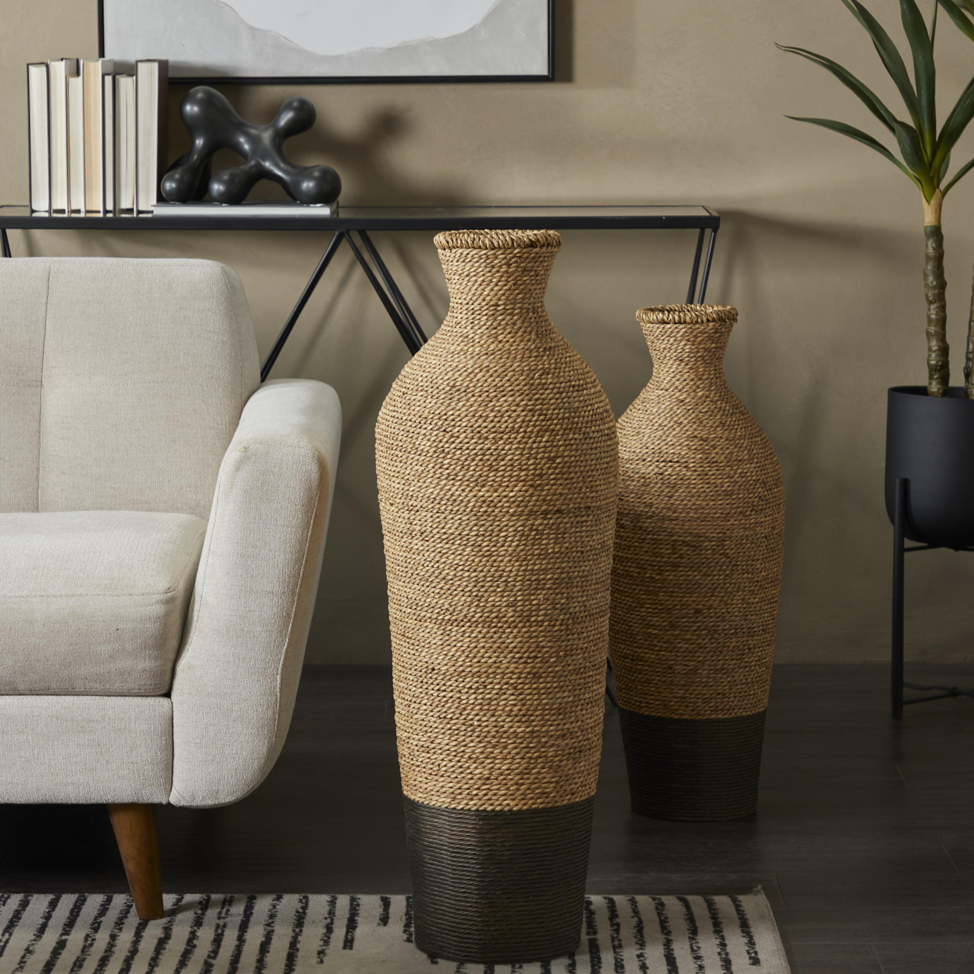 Wolton Brown/Dark Brown Seagrass Table Vase, 33.05" H x 11" W x 10.95" D