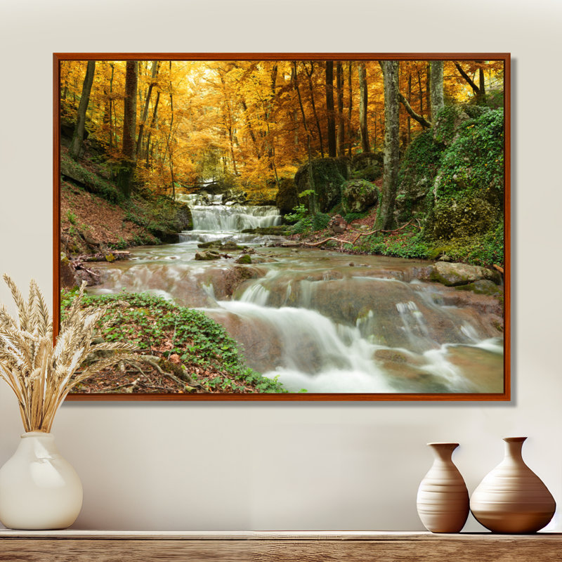 Forêt, cascade, arbres jaunes - reproduction de photo, Cadre flottant, Brun, H 24 po x l 32 po