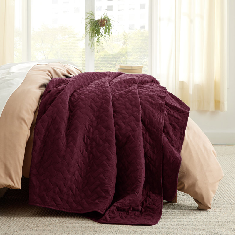 Best Seller Quilted Blanket - Textured Weave Pattern, Airy Lightweight Bed Covering,85gsm, Queen Quilt + 2 Standard Shams