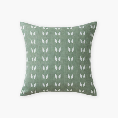 Shauna Zeenat Throw Pillow Cover